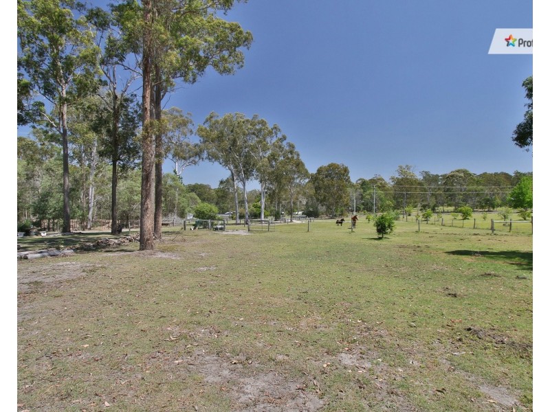 69 Hinchcliffe Road, Logan Village QLD 4207