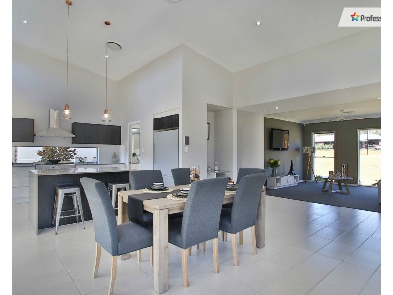 452 Peppertree Drive, Jimboomba QLD 4280