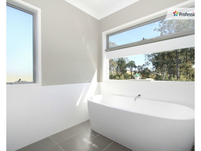 452 Peppertree Drive, Jimboomba QLD 4280