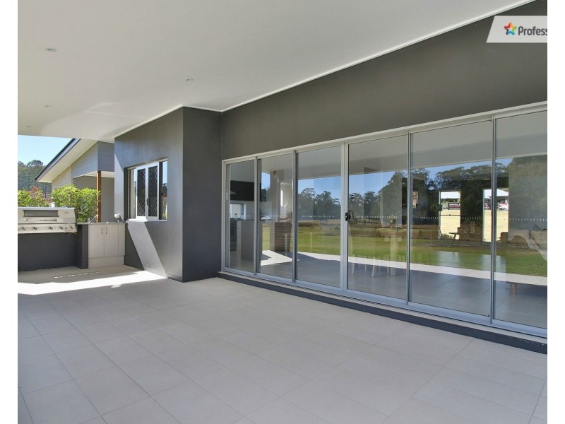 452 Peppertree Drive, Jimboomba QLD 4280