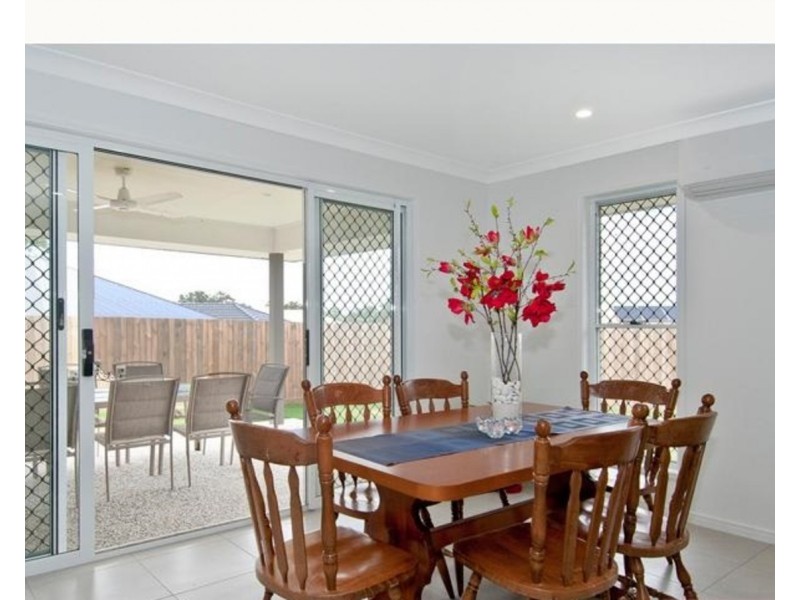 4 Grove Place, Jimboomba QLD 4280