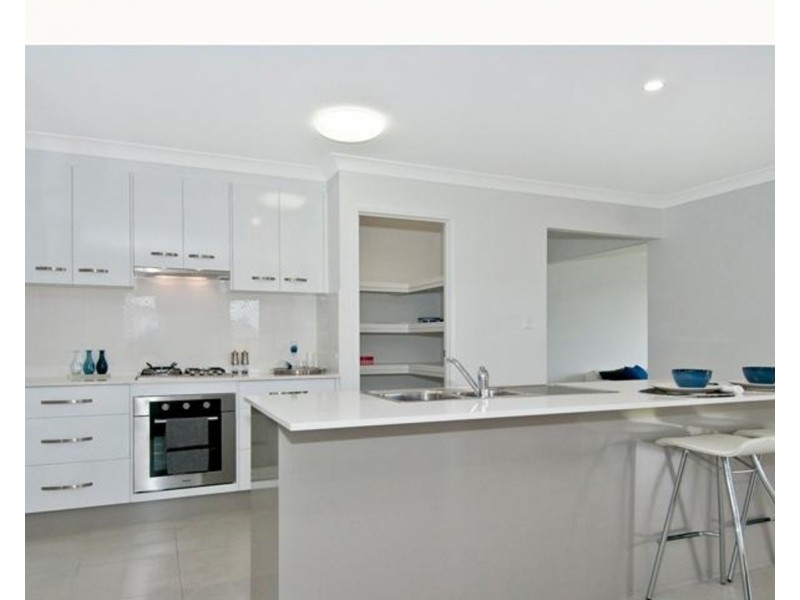 4 Grove Place, Jimboomba QLD 4280