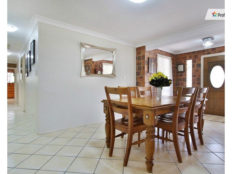 24-26 Coalstoun Court, Munruben QLD 4125