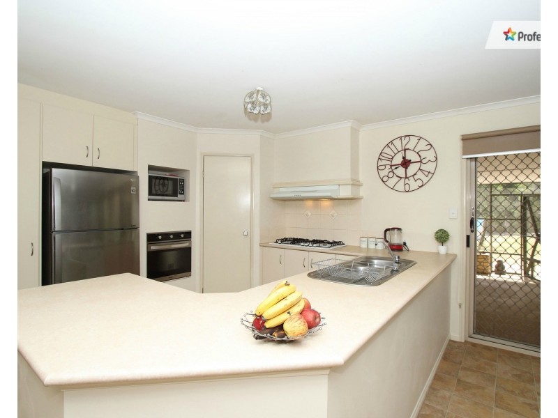 24 Murdoch Court, Mundoolun QLD 4285