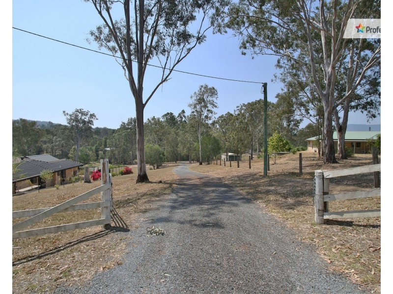 24 Murdoch Court, Mundoolun QLD 4285