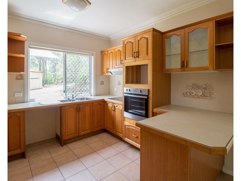 8 Spotted Gum Court, Cedar Grove QLD 4285
