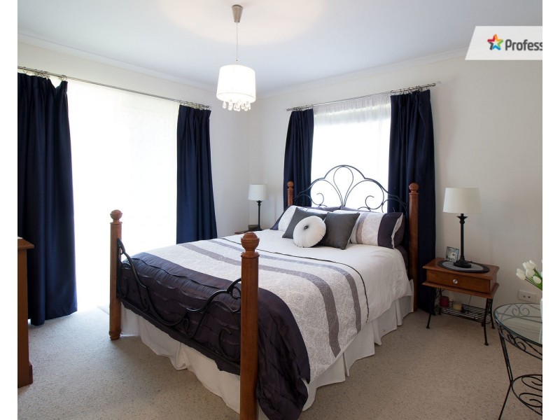 114-116 Michelle Drive, Cedar Grove QLD 4285