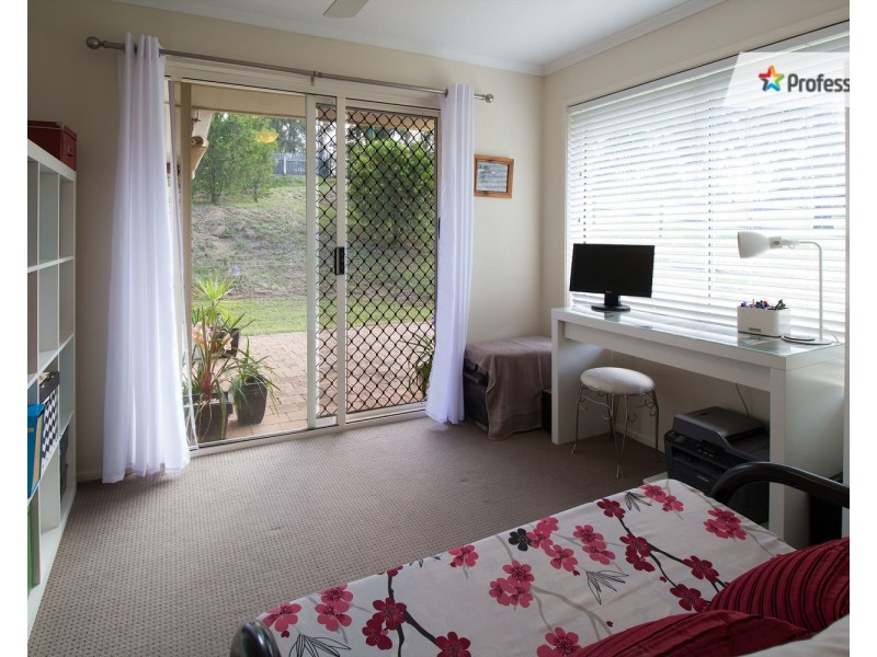 114-116 Michelle Drive, Cedar Grove QLD 4285