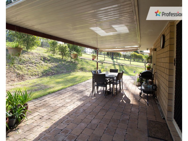 114-116 Michelle Drive, Cedar Grove QLD 4285