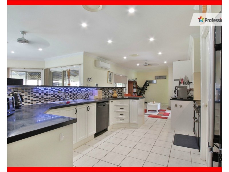 28 Holyman Court, Jimboomba QLD 4280