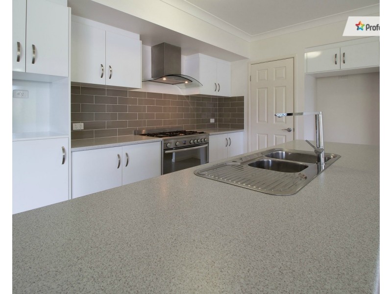 101-103 William Humphreys Drive, Mundoolun QLD 4285