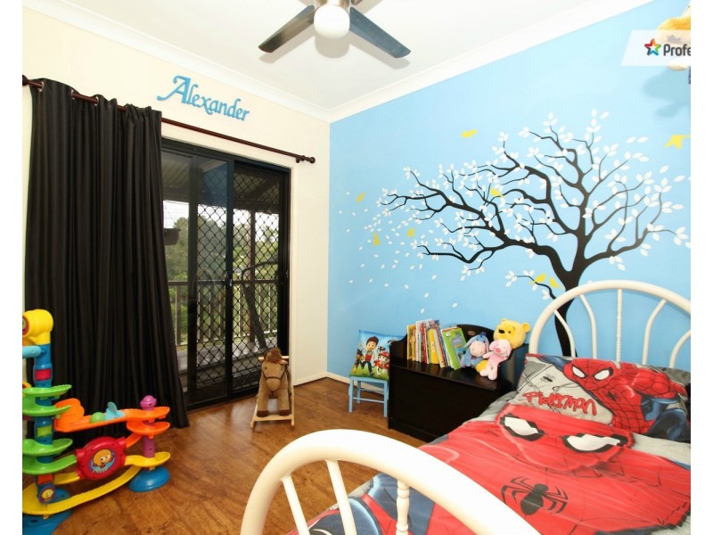 230 Bamboo Drive, Woodhill QLD 4285