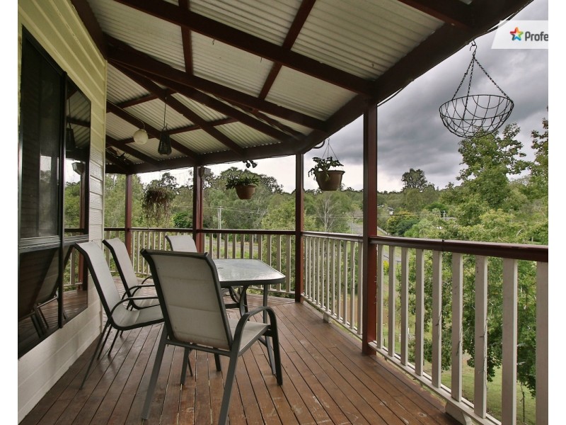 230 Bamboo Drive, Woodhill QLD 4285