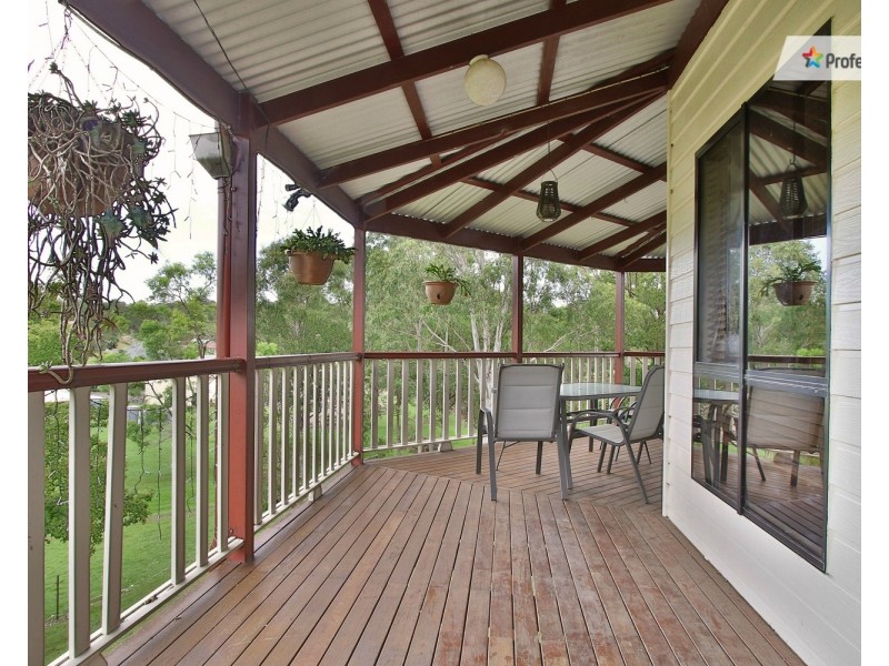 230 Bamboo Drive, Woodhill QLD 4285