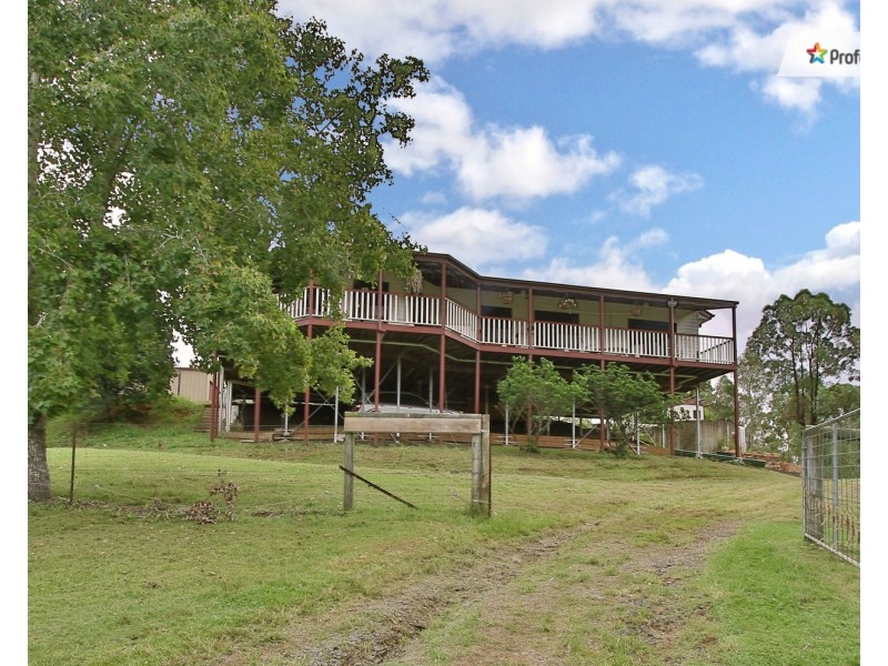 230 Bamboo Drive, Woodhill QLD 4285