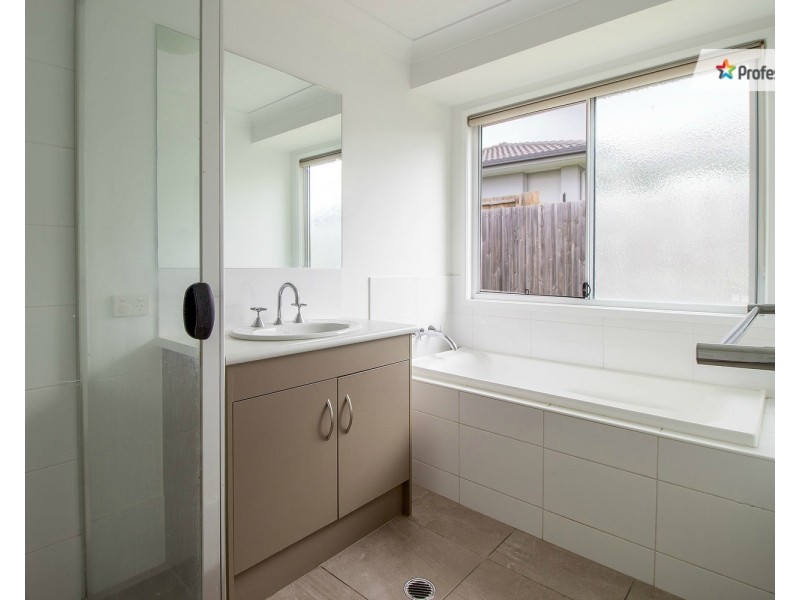 5 Grove Place, Jimboomba QLD 4280