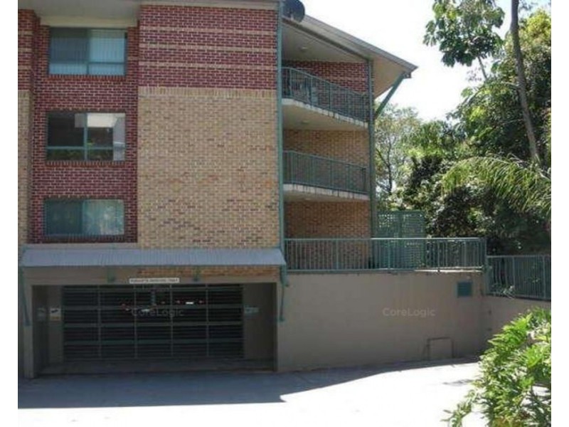 13/45 Pohlman Street, Southport QLD 4215