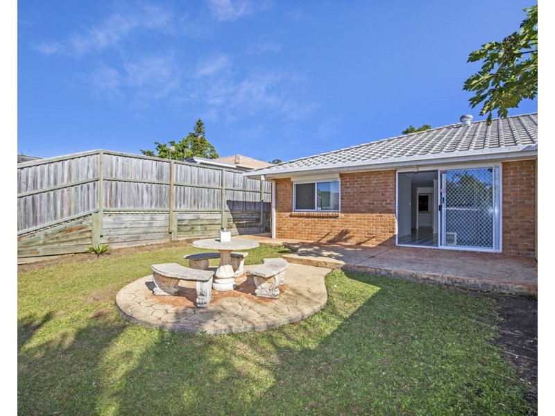 2/167 Olsen Avenue, Southport QLD 4215