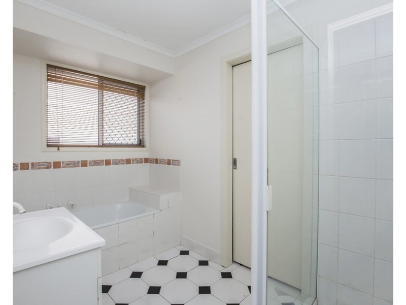 2/167 Olsen Avenue, Southport QLD 4215