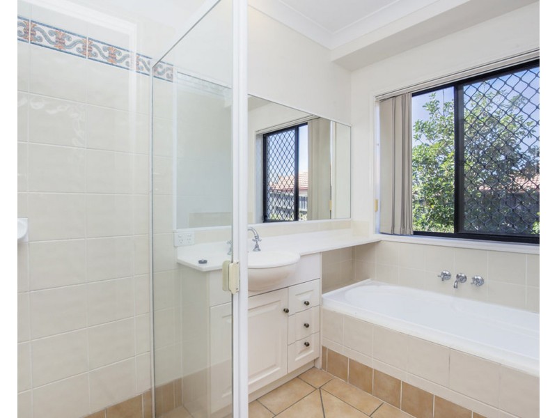 2 Gumview Place, Molendinar QLD 4214