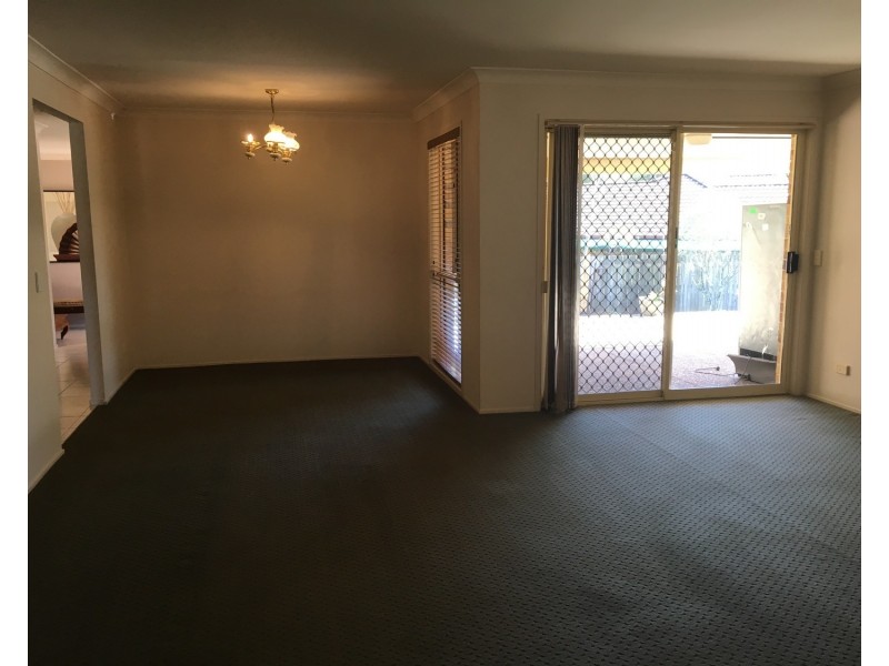 13 Maidstone Place, Parkwood QLD 4214