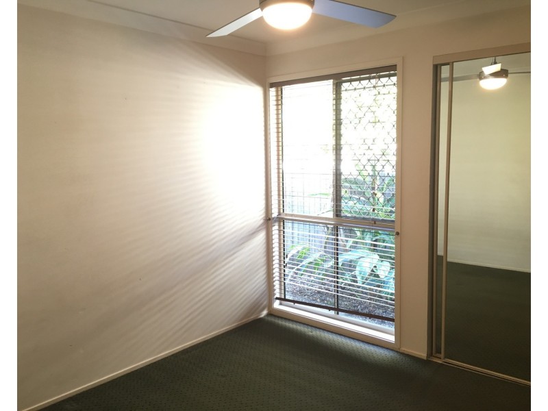 13 Maidstone Place, Parkwood QLD 4214