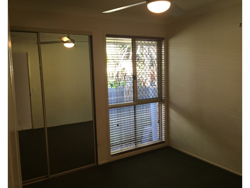 13 Maidstone Place, Parkwood QLD 4214