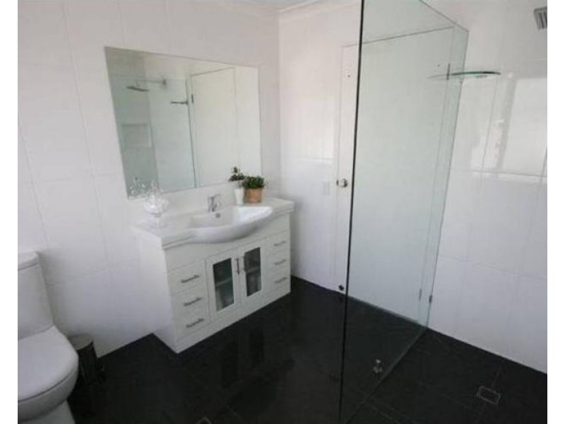 12 Saint John Court, Robina QLD 4226