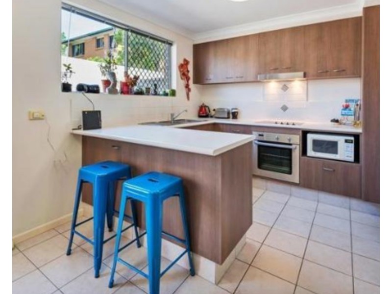 4/145 High Street, Southport QLD 4215