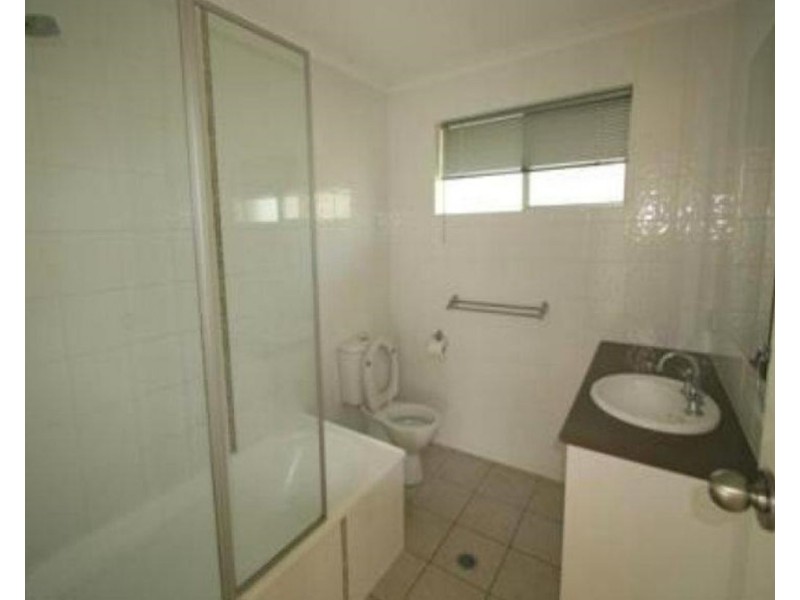 4/145 High Street, Southport QLD 4215