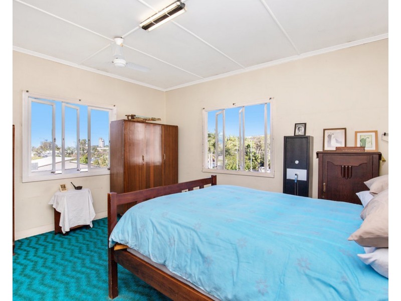 6 Wilson Street, Labrador QLD 4215