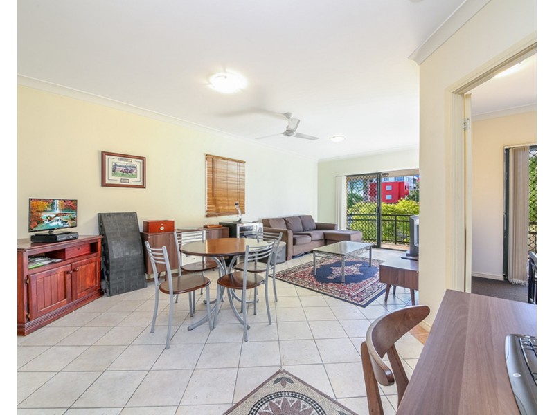 17/12 Spendelove Avenue, Southport QLD 4215