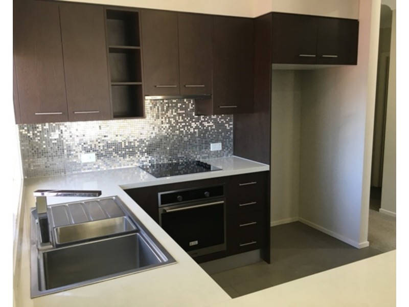 4/71 Minnie Street, Southport QLD 4215