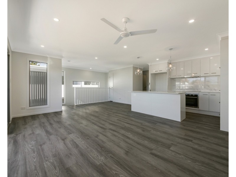 4/116 Eugaree Street, Southport QLD 4215