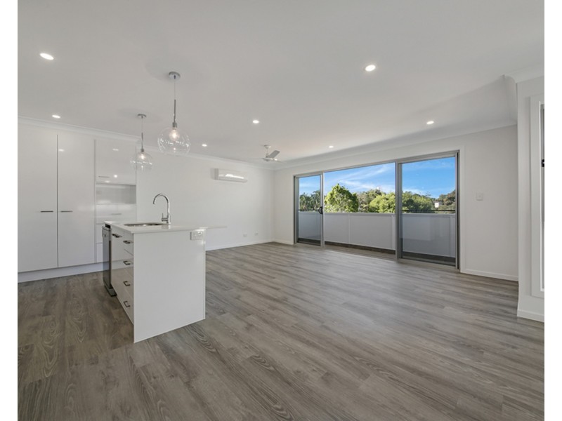 4/116 Eugaree Street, Southport QLD 4215