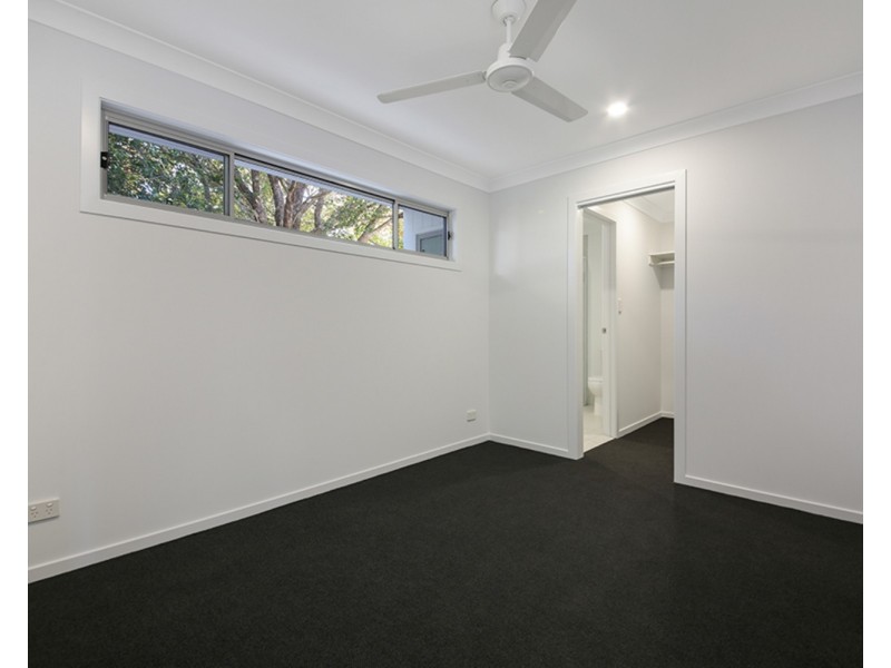 4/116 Eugaree Street, Southport QLD 4215