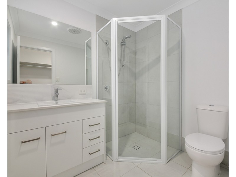 4/116 Eugaree Street, Southport QLD 4215