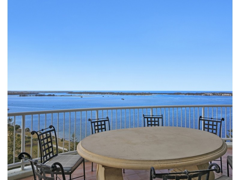 1401/182 Marine Parade, Labrador QLD 4215
