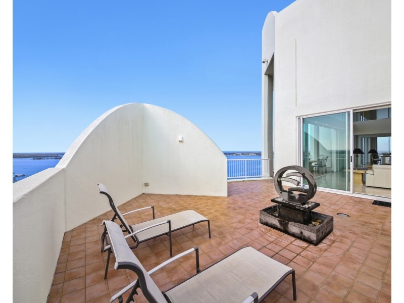 1401/182 Marine Parade, Labrador QLD 4215