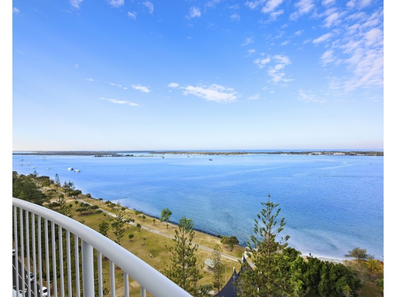 1401/182 Marine Parade, Labrador QLD 4215