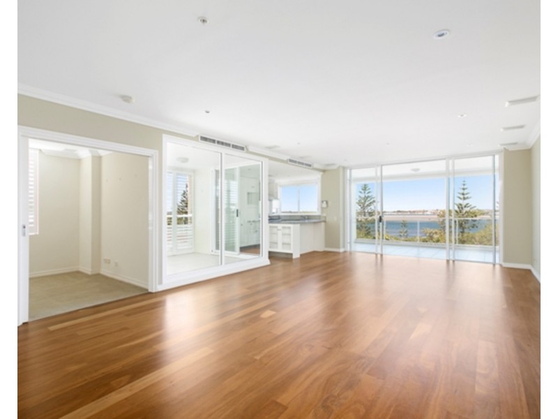 403a/212 Marine Parade, Labrador QLD 4215