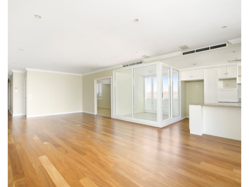 403a/212 Marine Parade, Labrador QLD 4215