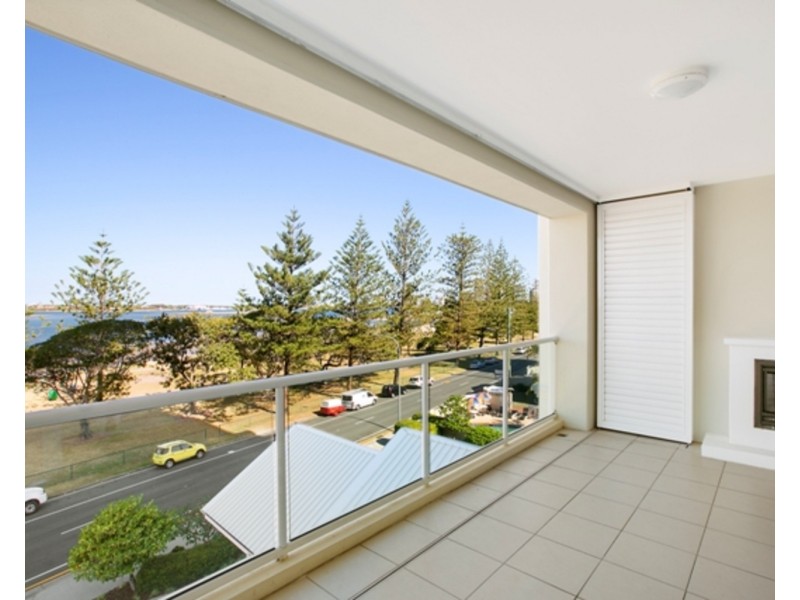 403a/212 Marine Parade, Labrador QLD 4215