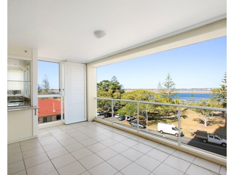 403a/212 Marine Parade, Labrador QLD 4215