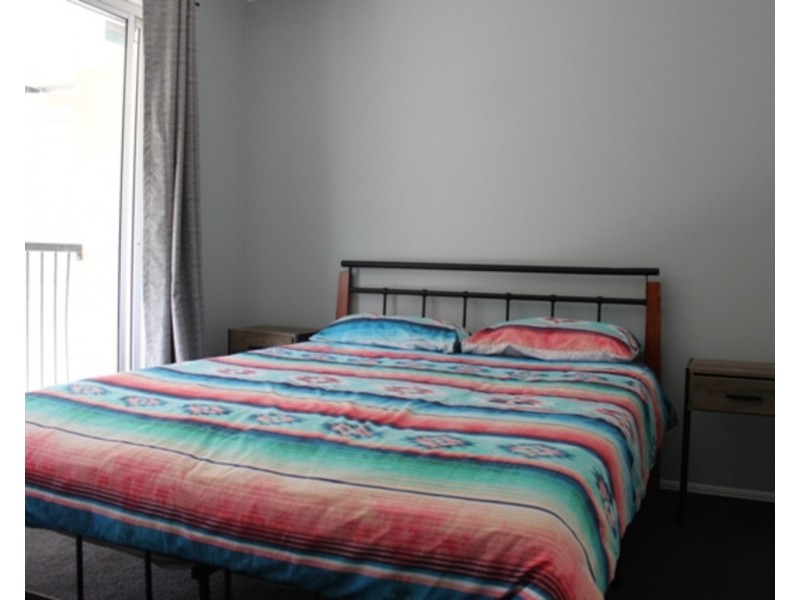 7/74 Pohlman Street, Southport QLD 4215