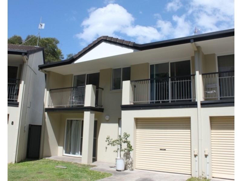 7/74 Pohlman Street, Southport QLD 4215