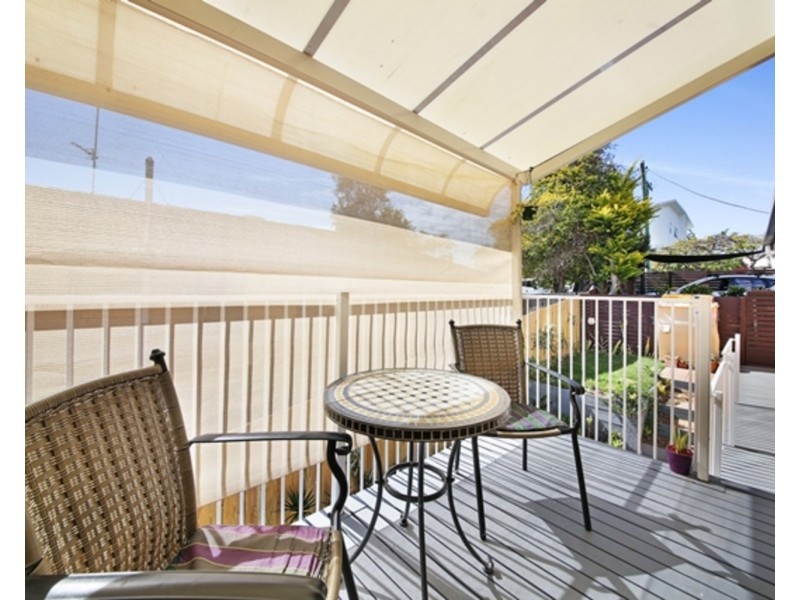 2/15 Caroline Avenue, Southport QLD 4215