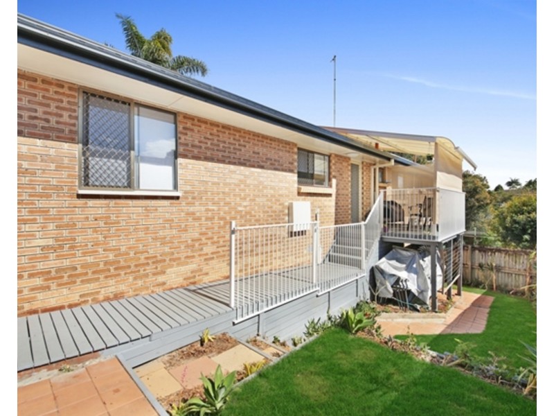 2/15 Caroline Avenue, Southport QLD 4215