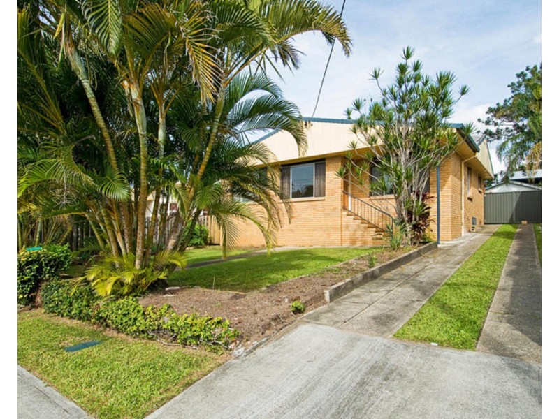 106 Robert Street, Labrador QLD 4215