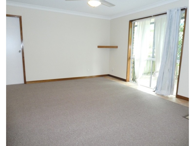 18 Tumbarumba Avenue, Ashmore QLD 4214